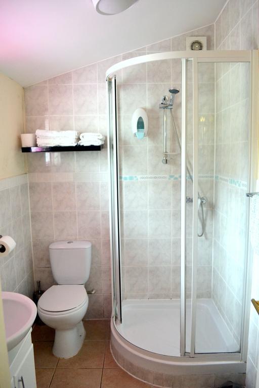 Ely Guest House Habitación foto